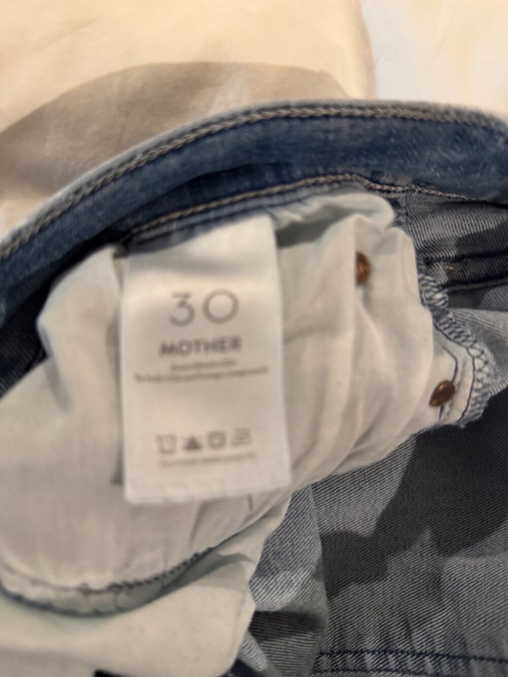 MOTHER Jeans, 3 pair of well worn, distressed jeans - Picture 4 of 15